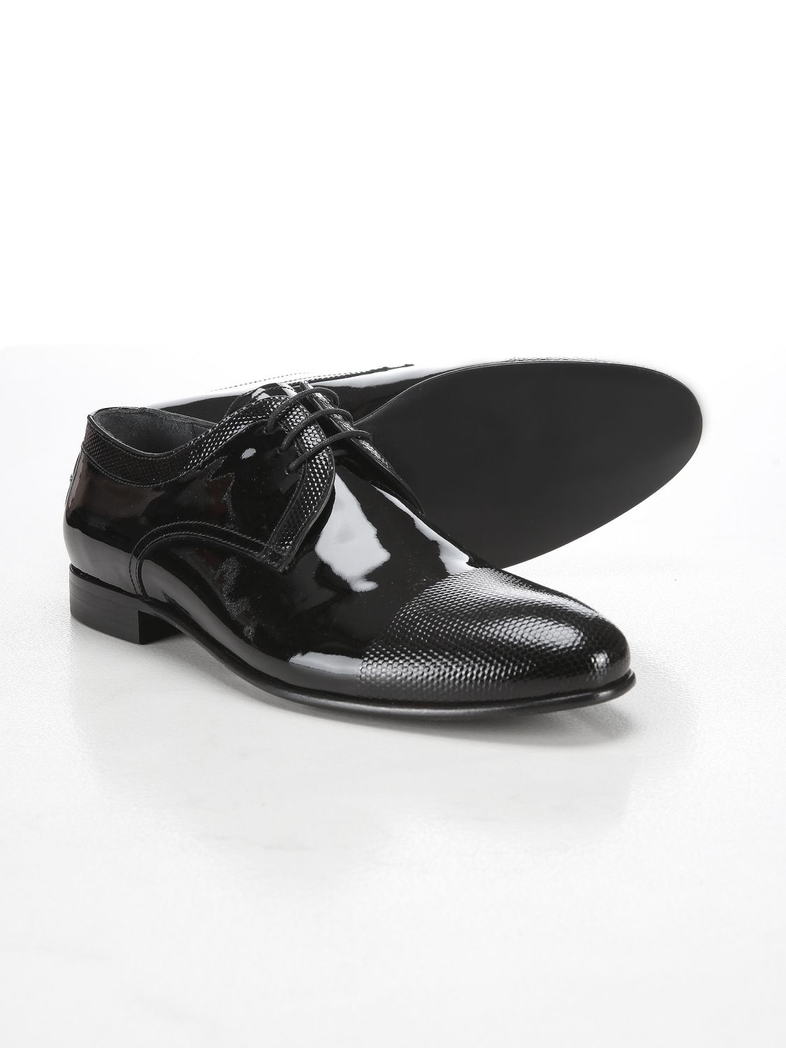 Siyah Ayakkabı