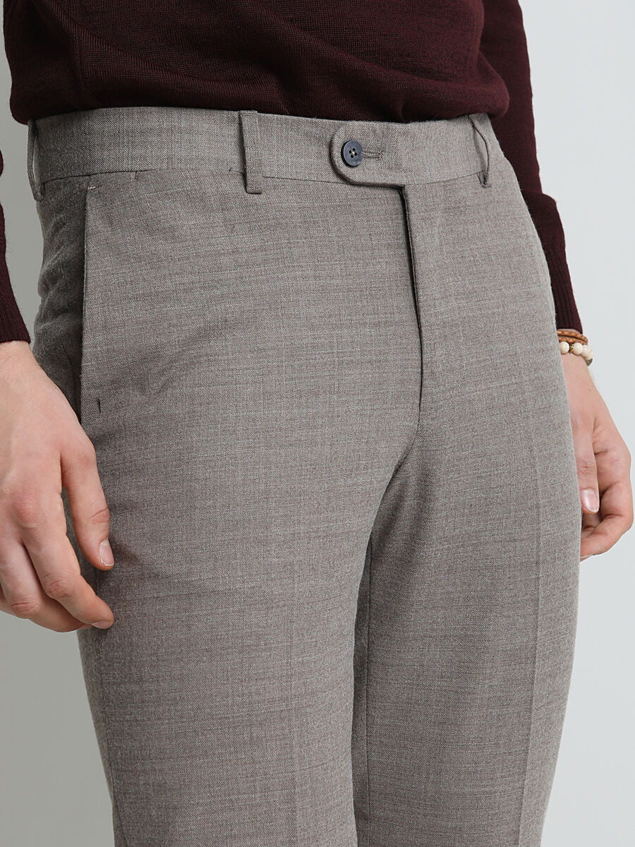 Bej Düz Dokuma Fitted Fit Klasik Yün Karışımlı Pantolon