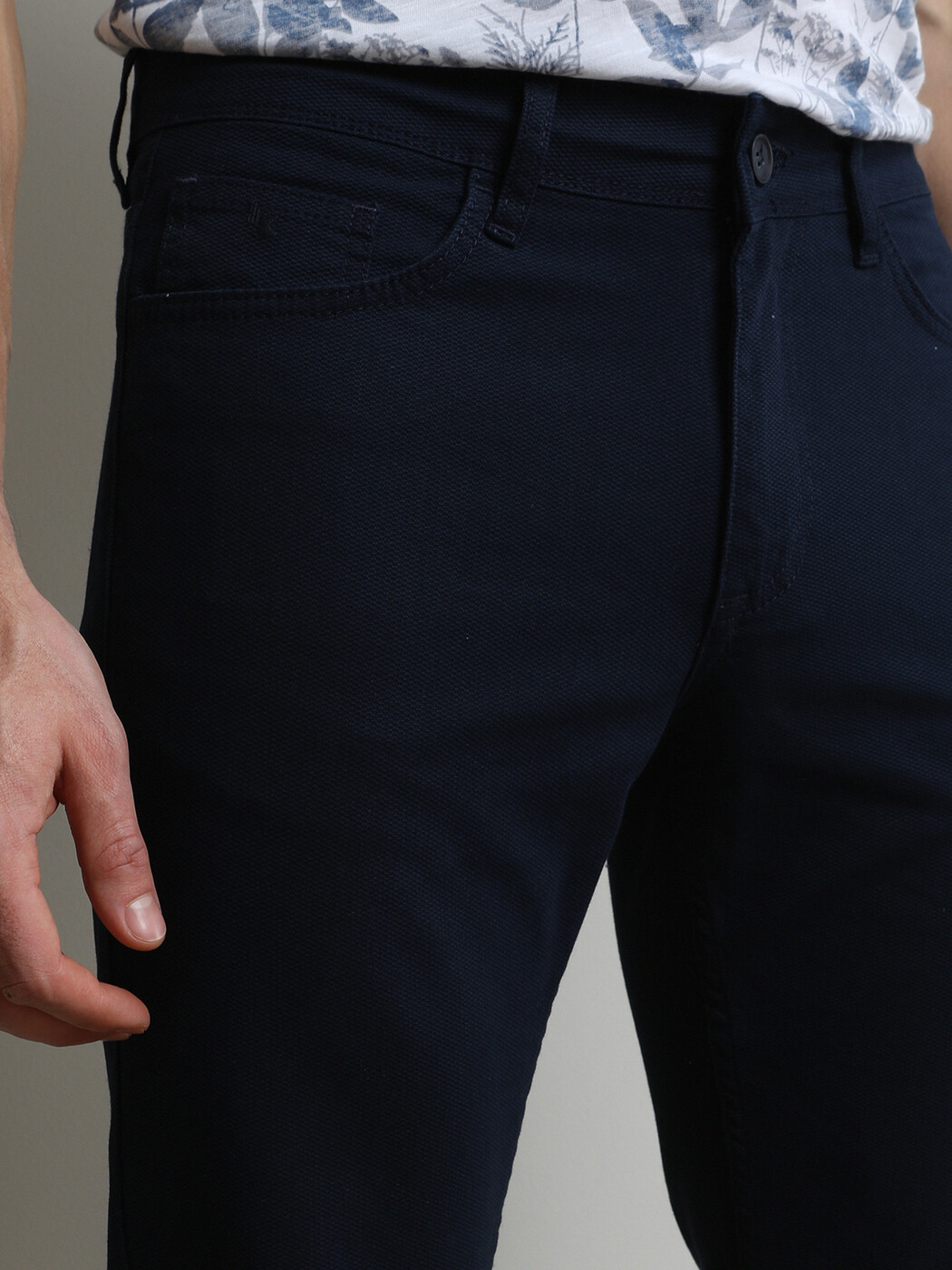 Lacivert Düz Dokuma Slim Fit Casual Pamuk Karışımlı Pantolon - Thumbnail