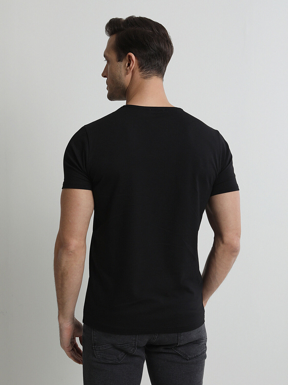 Siyah Pamuk Karışımlı T-Shirt