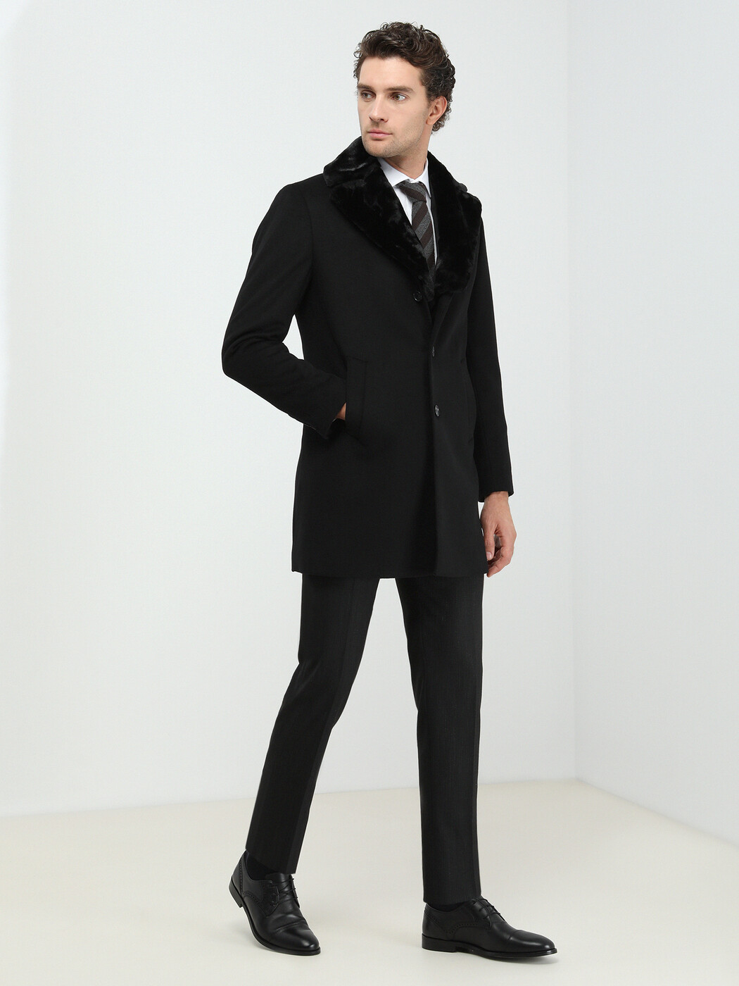 KİP - Siyah Dokuma Palto (1)