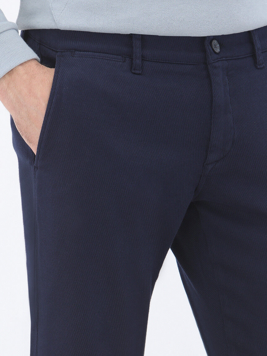 Lacivert Dokuma Slim Fit Smart Casual Pamuk Karışımlı Pantolon