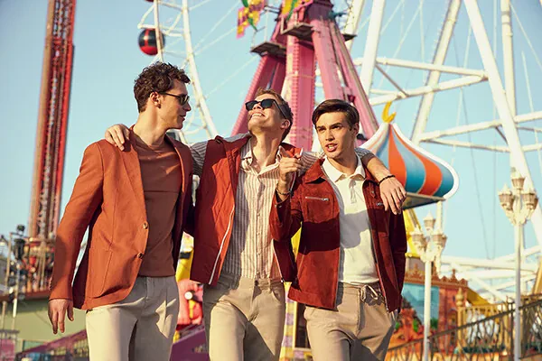 YELEK NASIL ÜTÜLENİR? ŞIK VE DÜZGÜN GÖRÜNÜM İÇİN İPUÇLARI