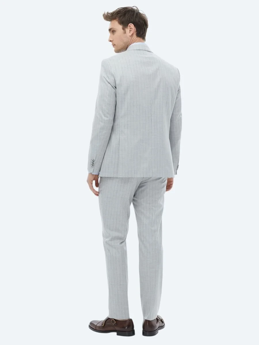 Açık Gri Çizgili Modern Fit Takım Elbise - 11