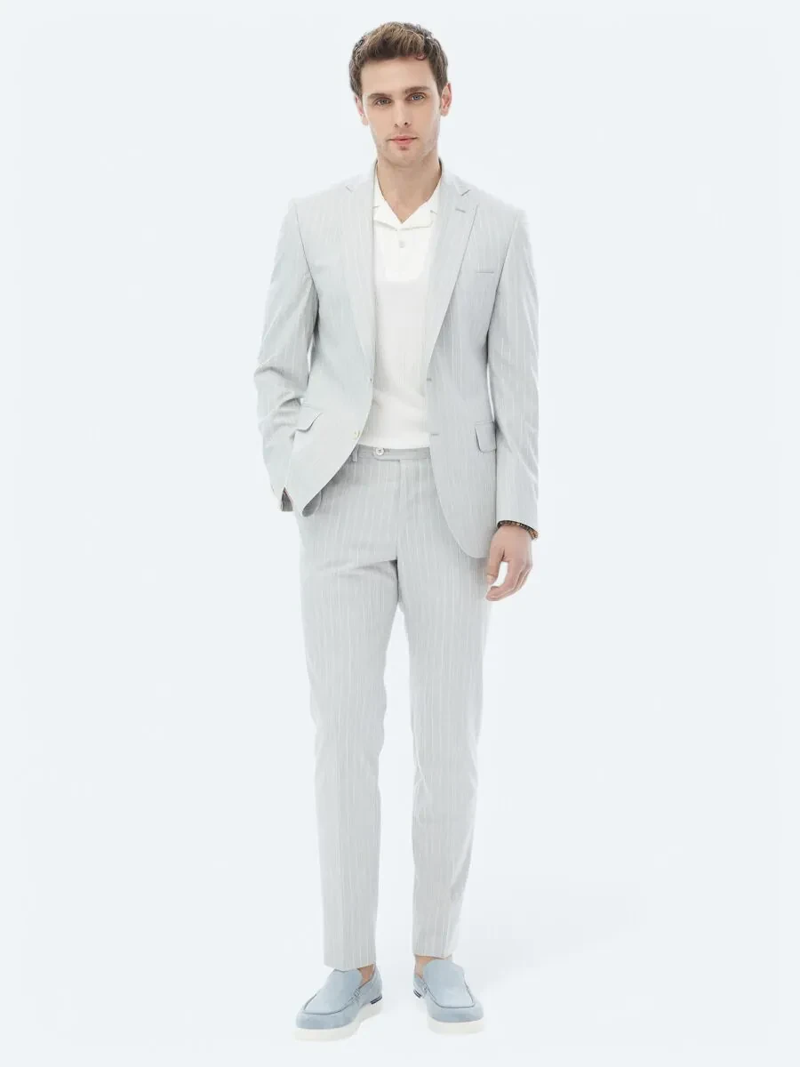Açık Gri Çizgili Slim Fit Takım Elbise - 1
