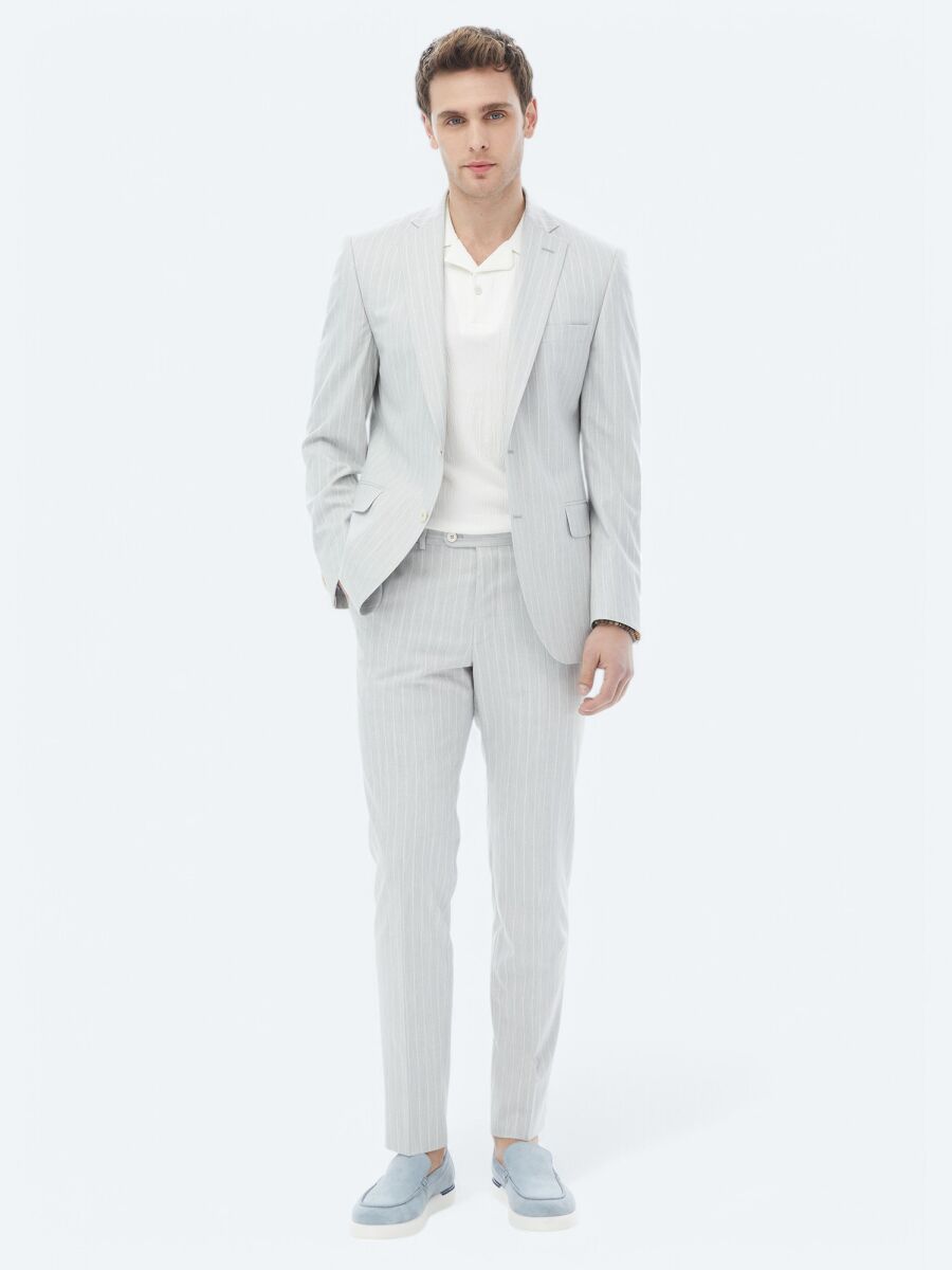 Açık Gri Çizgili Slim Fit Takım Elbise - 1