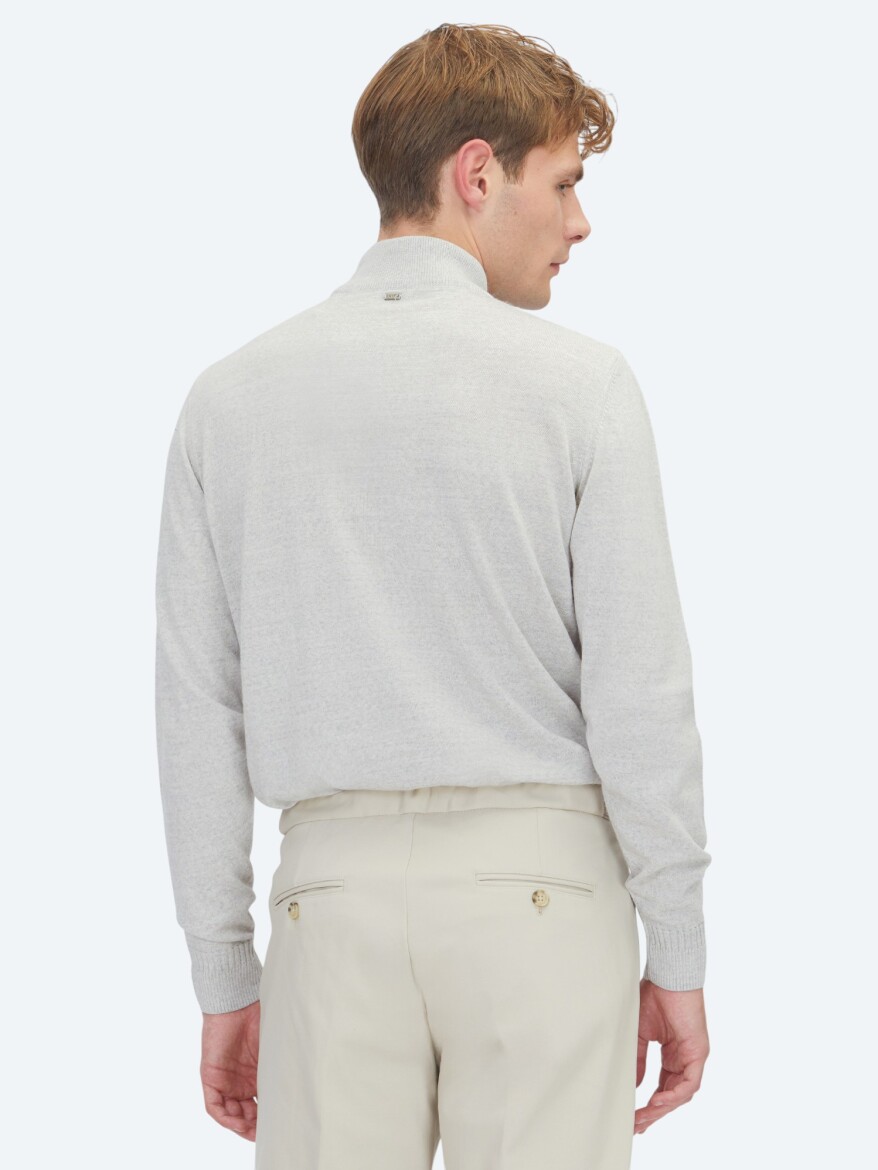 Açık Gri Yarım Balıkçı Yaka Jakarlı Yün Karışımlı Triko Kazak - 4