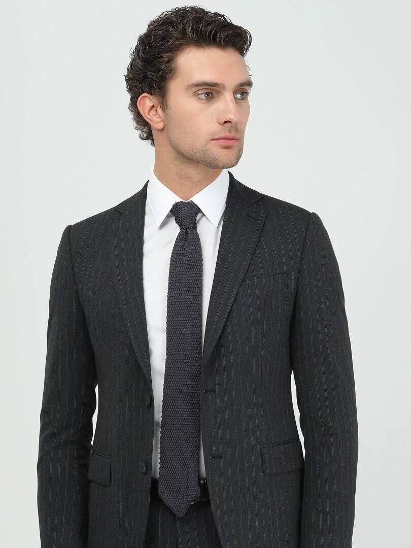 Antrasit Çizgili Modern Fit Takım Elbise - 4