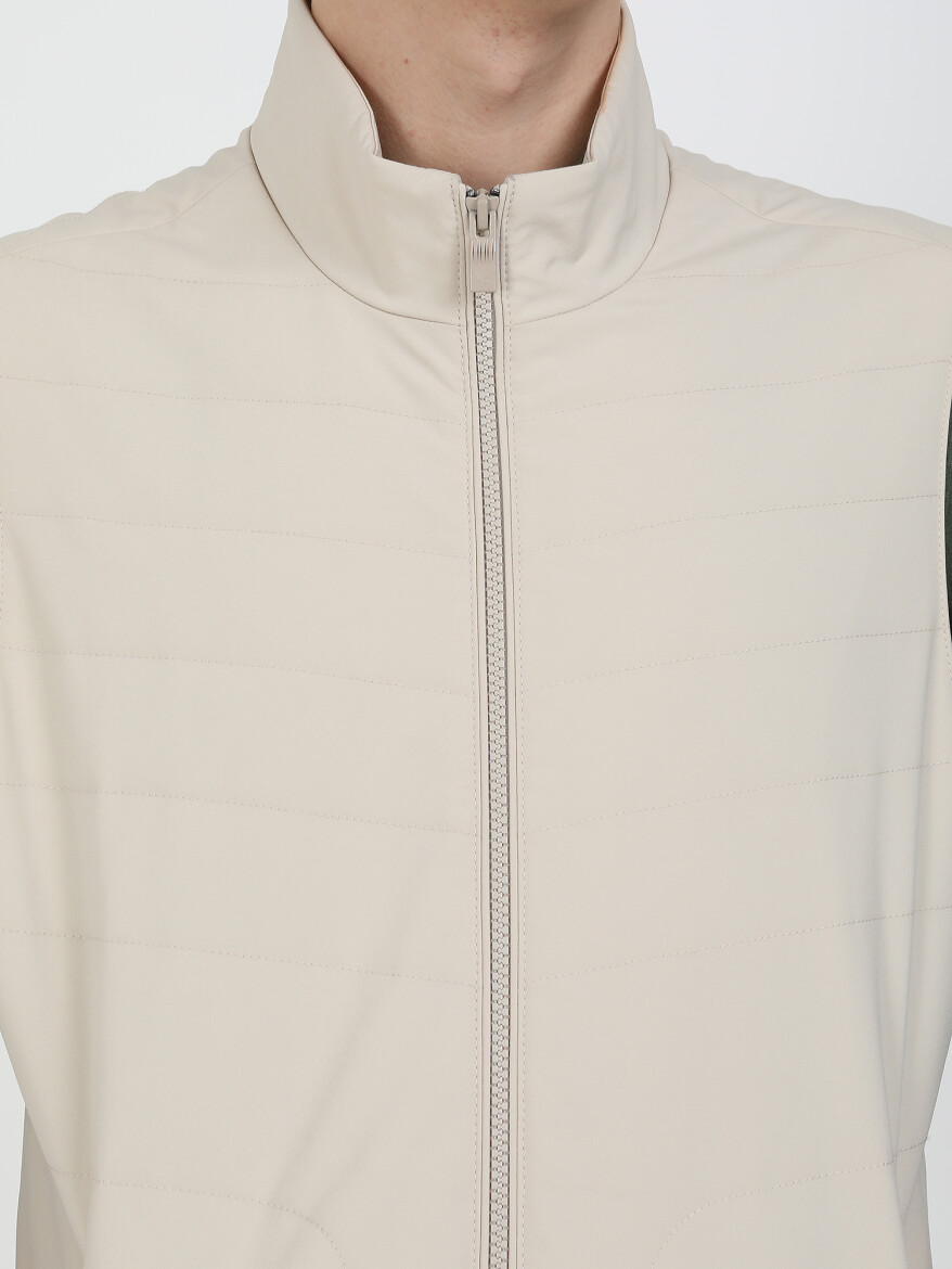 Beige Regular Fit Turtleneck Casual Weaving Puffer Vest - 3