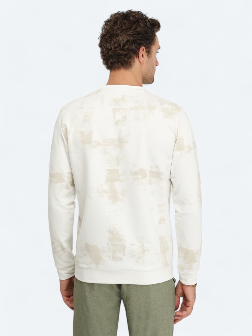 Beyaz Bisiklet Yaka Baskılı Sweatshırt - 5