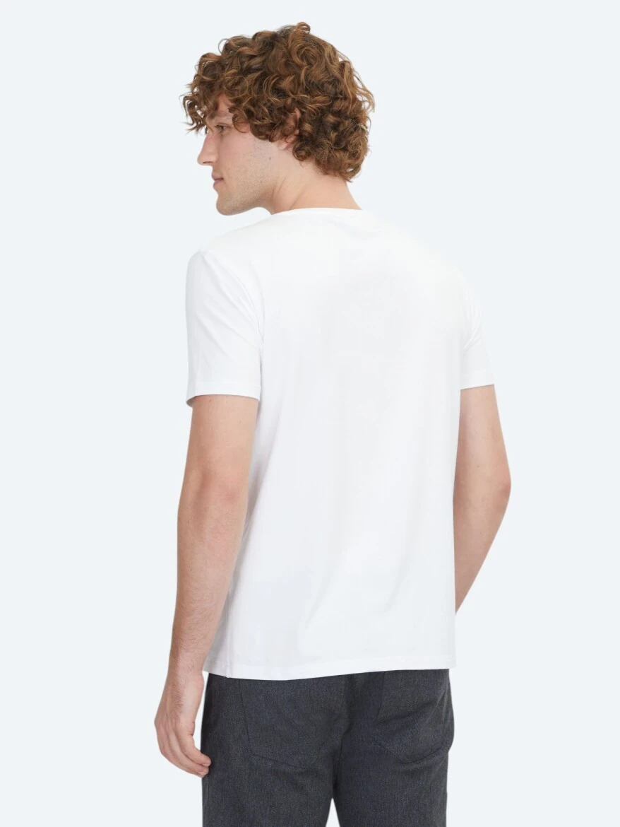 Beyaz Düz Bisiklet Yaka Pamuk Karışımlı T-Shirt 