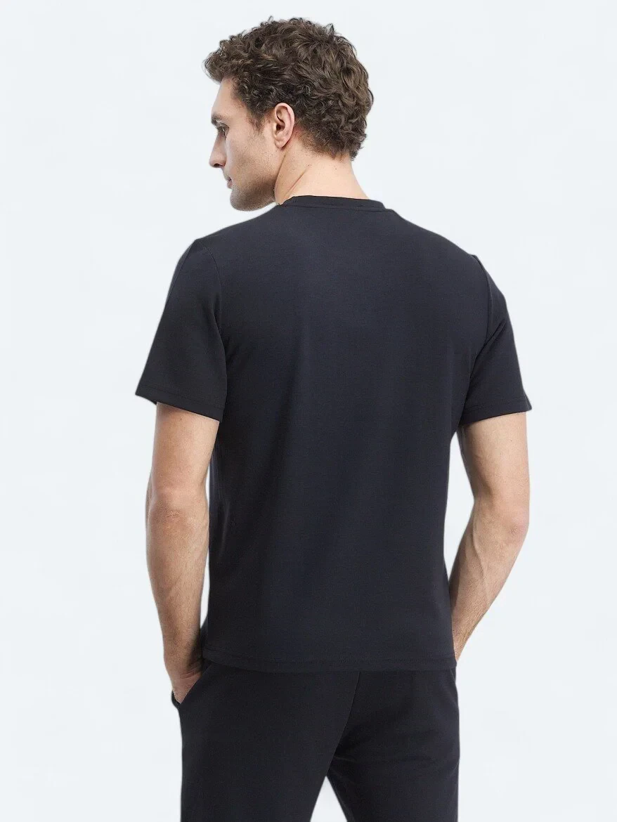 Black Crew Neck Sweatshirt - 4