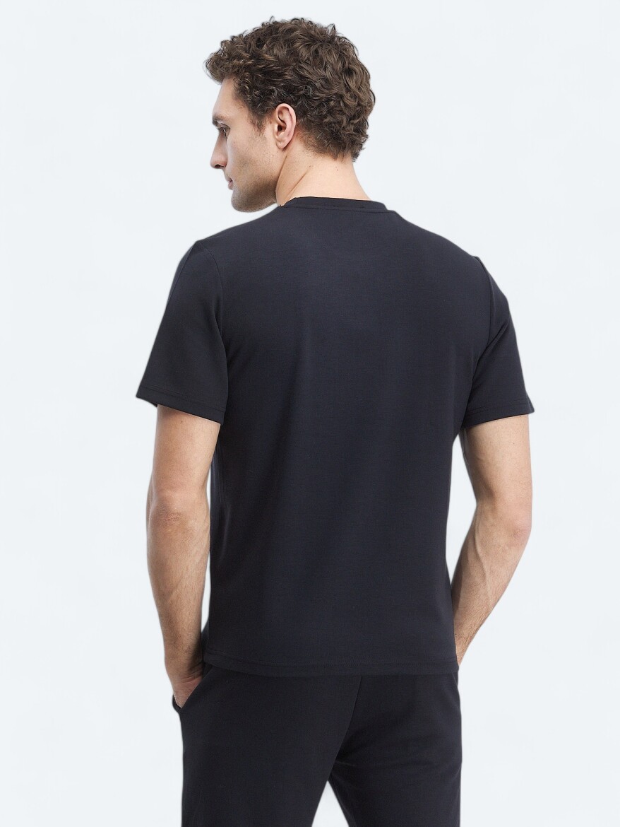 Black Crew Neck Sweatshirt - 4