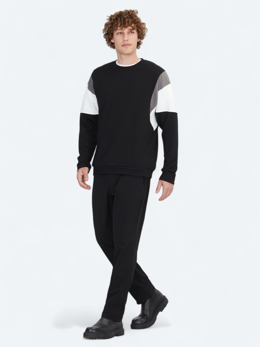 Black Crew Neck Sweatshirt - 3