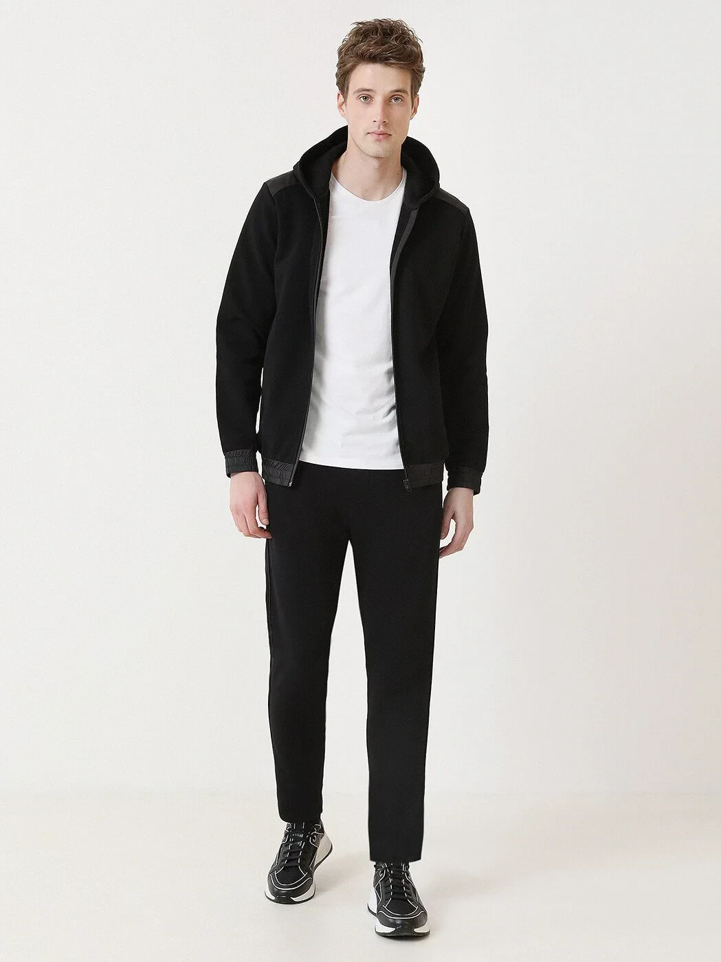 Black Hooded Plain Sweatshirt - 2