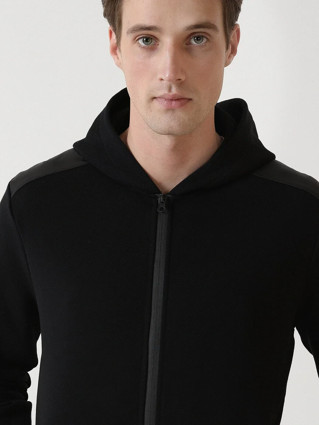 Black Hooded Plain Sweatshirt - 3