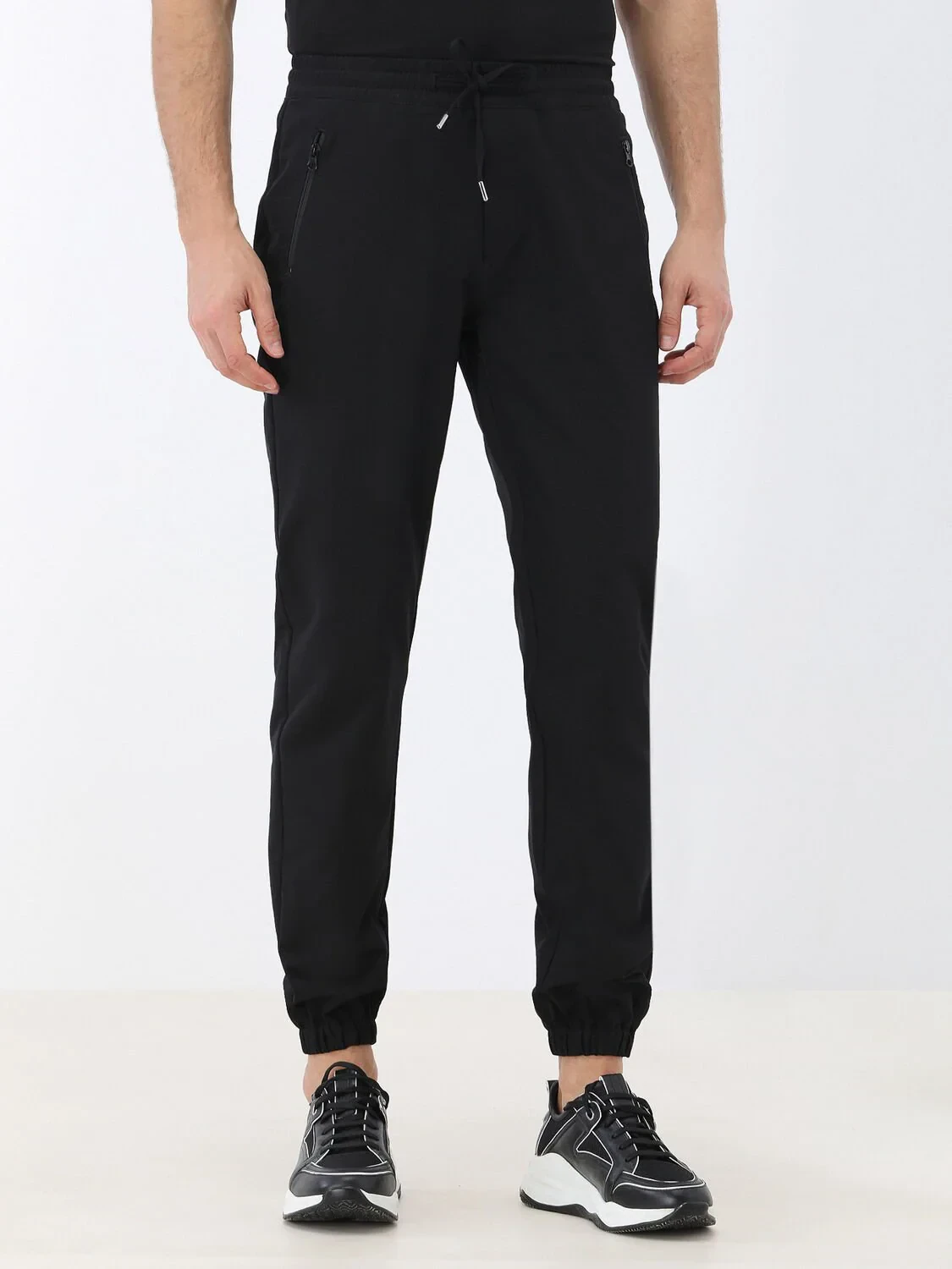 Black Knitting Jogging Fit Casual Trousers - 1