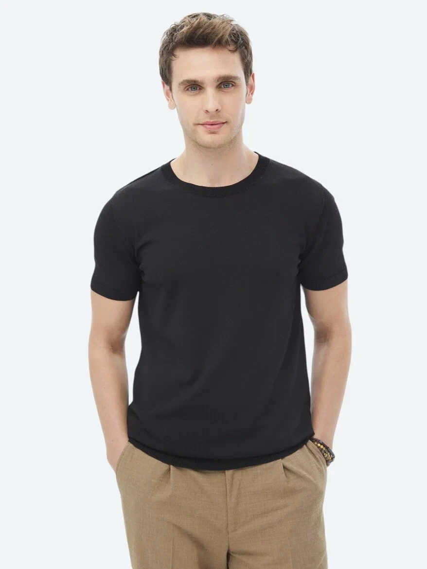 Black Knitwear - 1