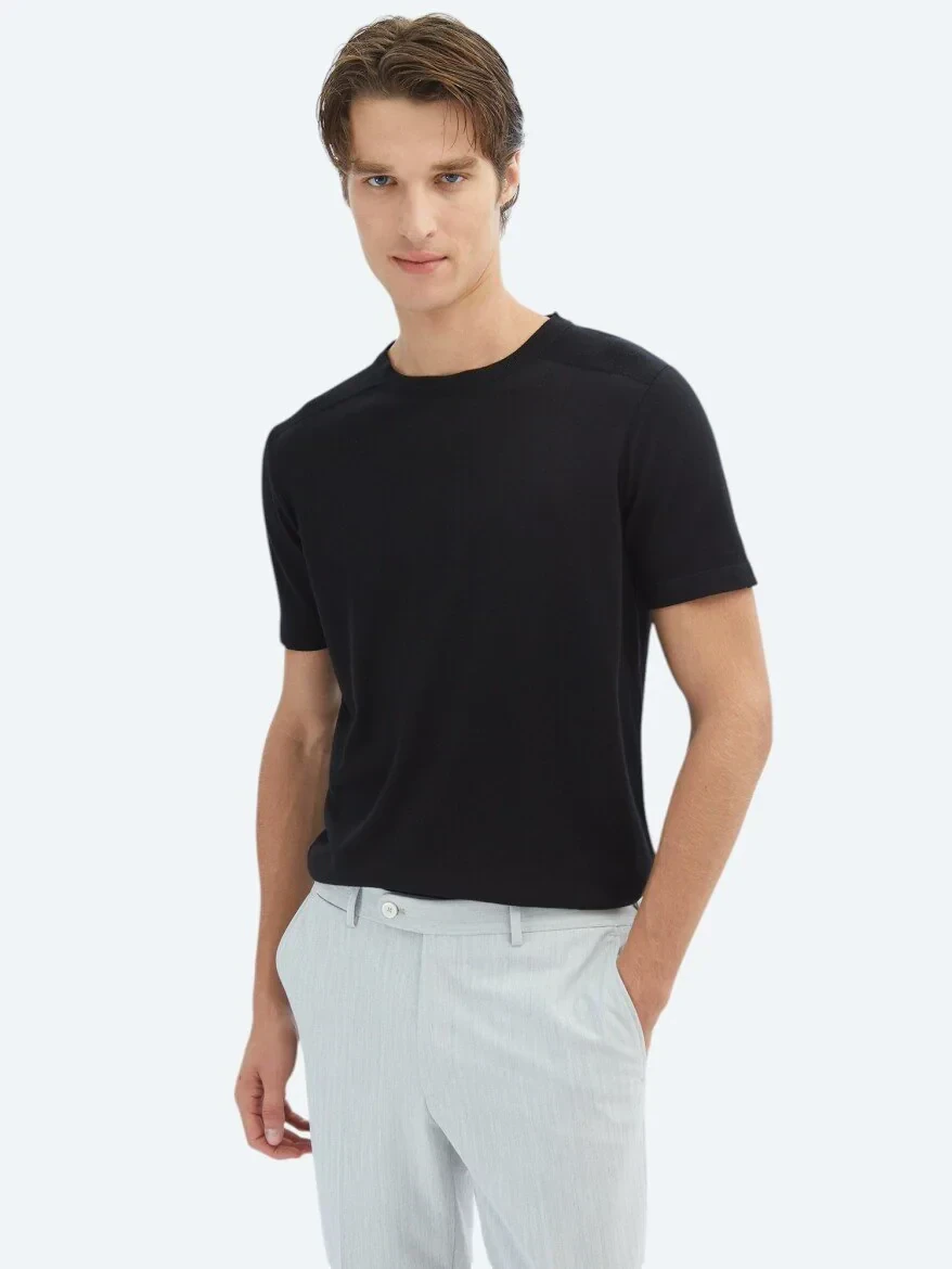 Black Knitwear - 1