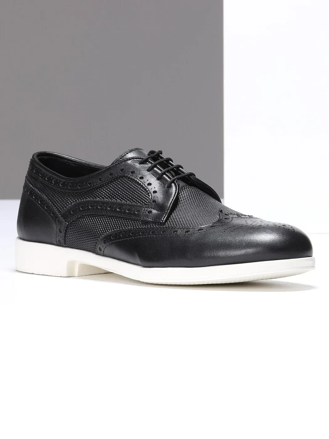 Black Leather Casual Shoes - 1