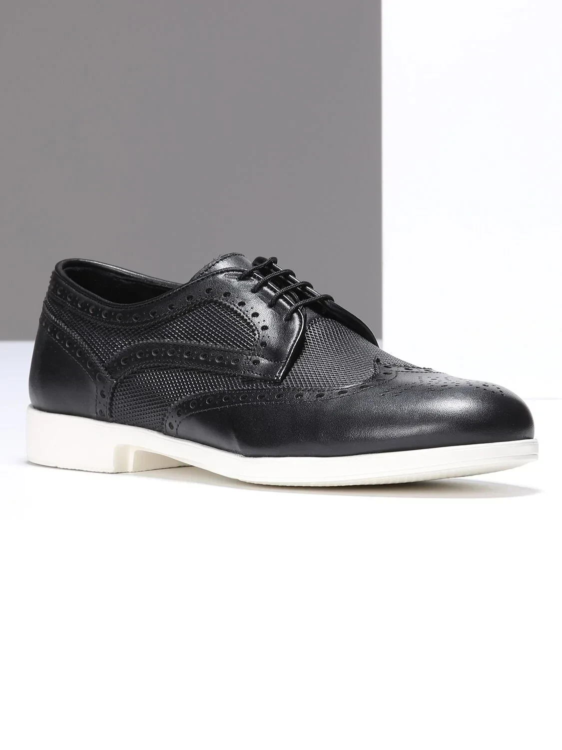 Black Leather Casual Shoes - 1