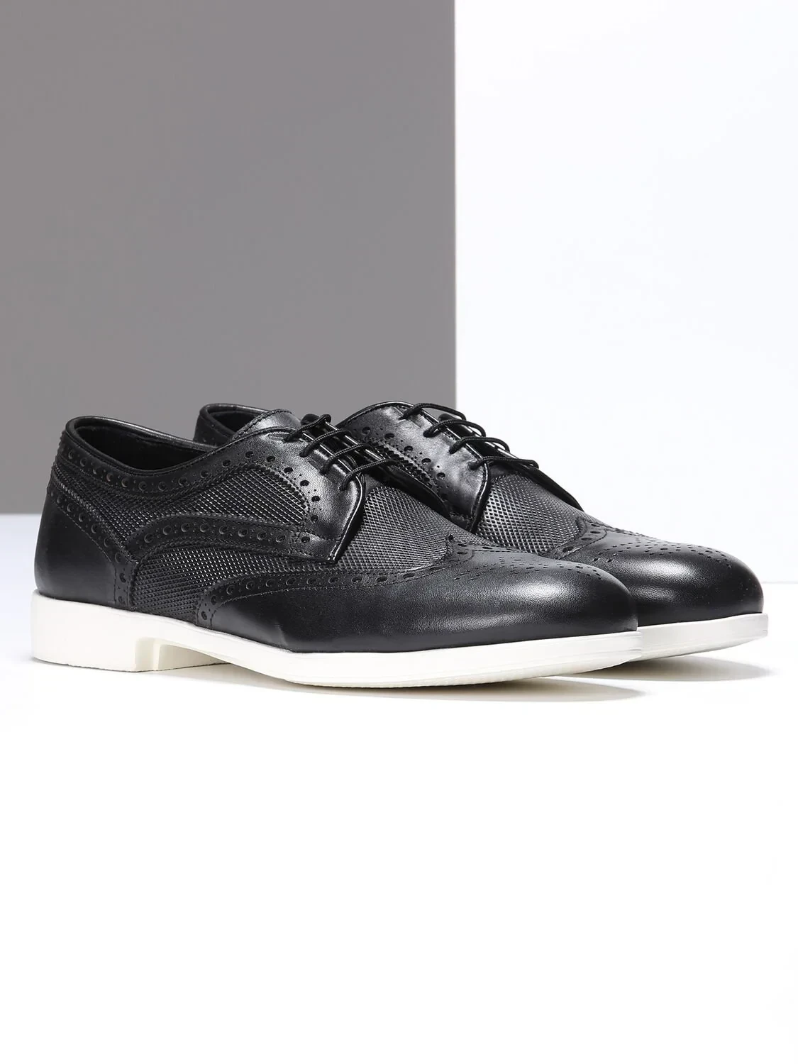Black Leather Casual Shoes - 2