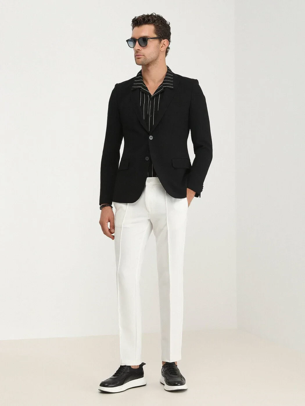 Black Plain Regular Fit Jacket - 2