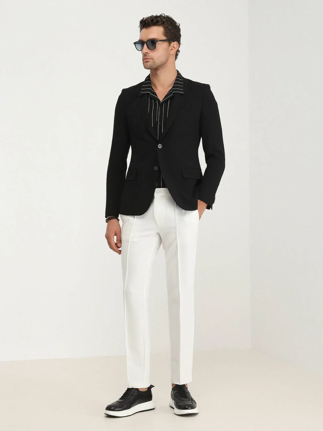 Black Plain Regular Fit Jacket - 2
