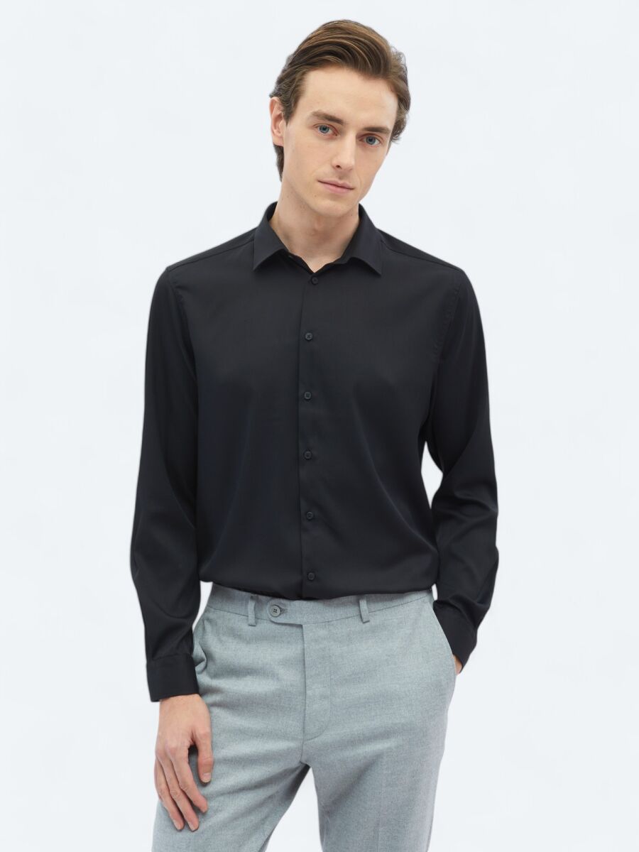 Black Plain Regular Fit Weaving Casual Shirt - 1