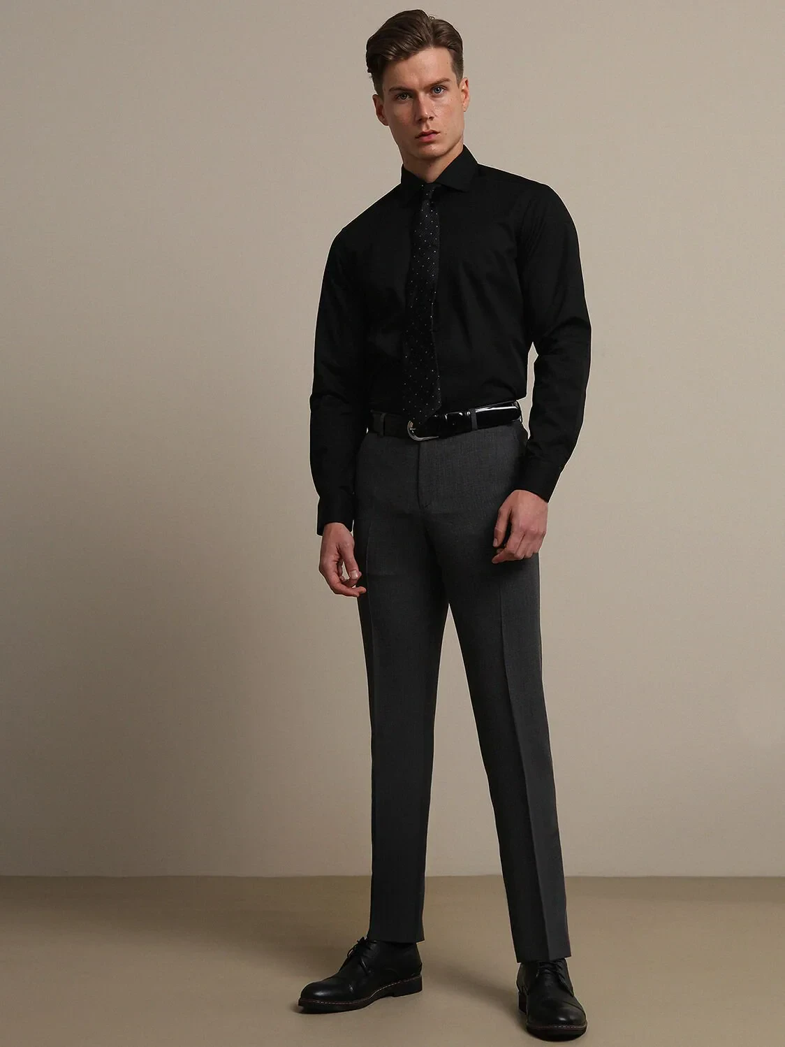 Black Plain Regular Fit Weaving Classical Cotton Blended Shirt - 3
