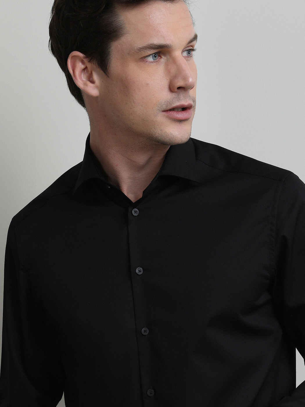 Black Plain Regular Fit Weaving Classical Cotton Blended Shirt - 3
