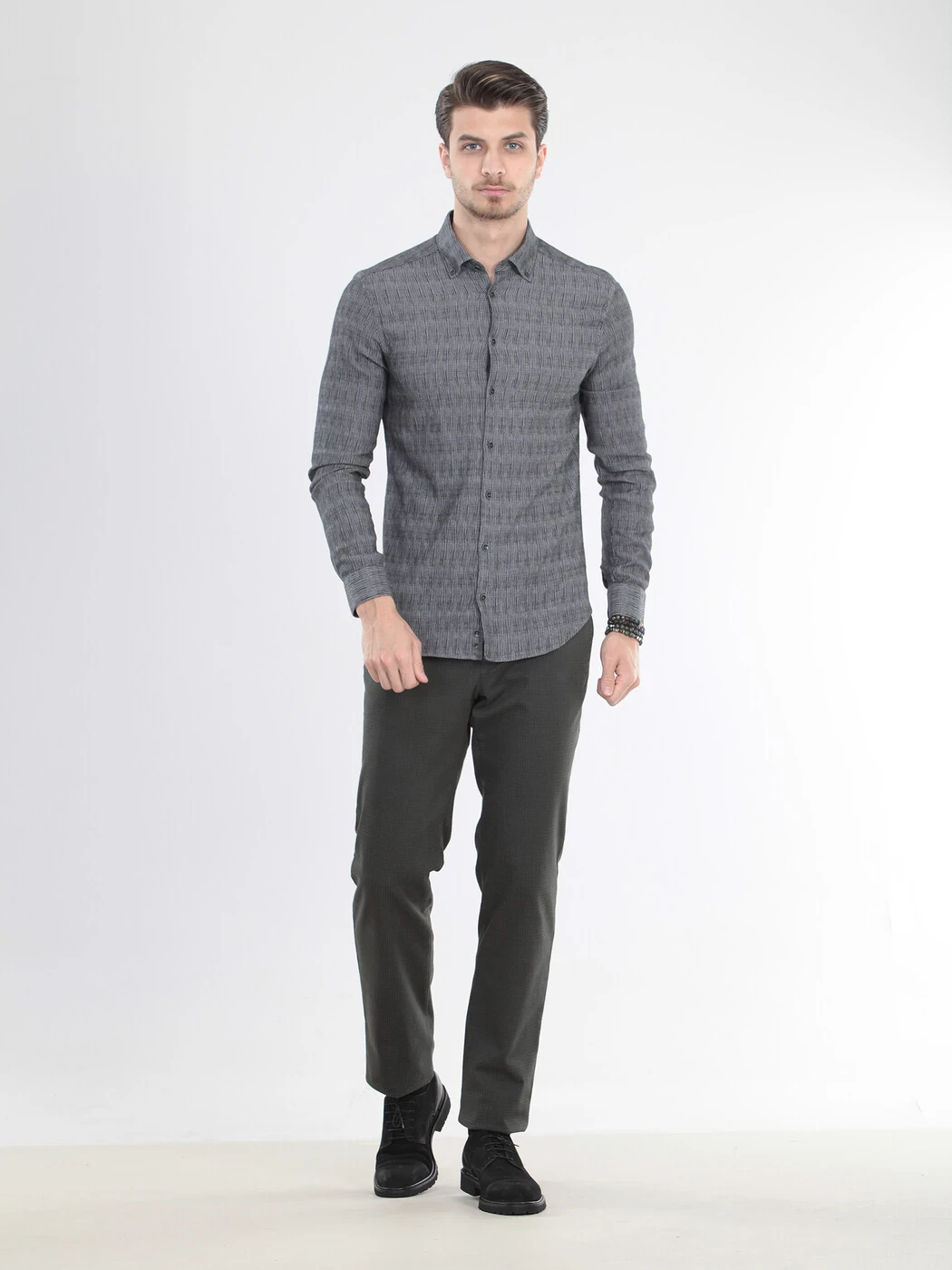 Black Plain Slim Fit Weaving Casual Cotton Blended Shirt - 3