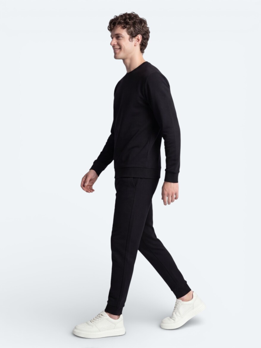 Black Plain Sweatshirt - 2