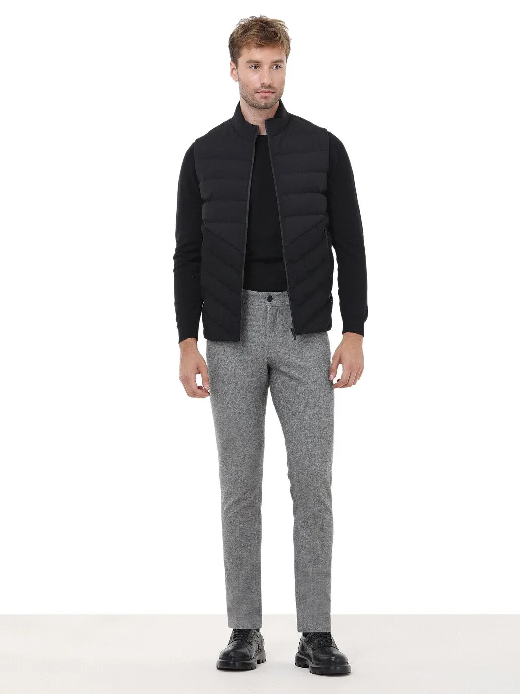 Black Regular Fit Turtleneck Casual Weaving Puffer Vest - 2