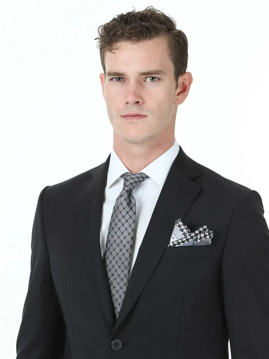 Black Regular Fit Wool Blended Suit - 3