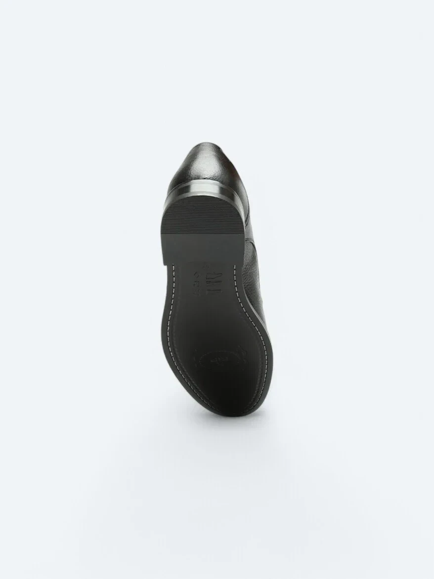 Black Shoes 