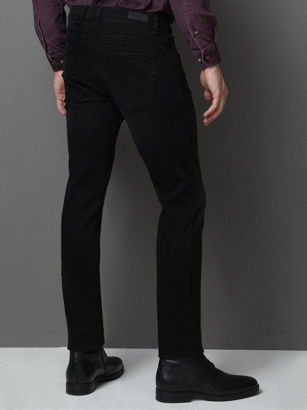 Black Slim Fit Denim Cotton Blended Trousers - 5