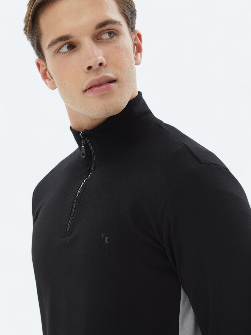 Black Turtleneck Plain Sweatshirt - 7