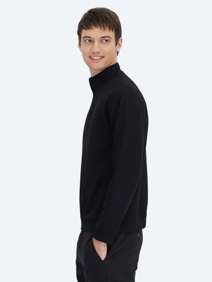 Black Turtleneck Plain Sweatshirt - 3