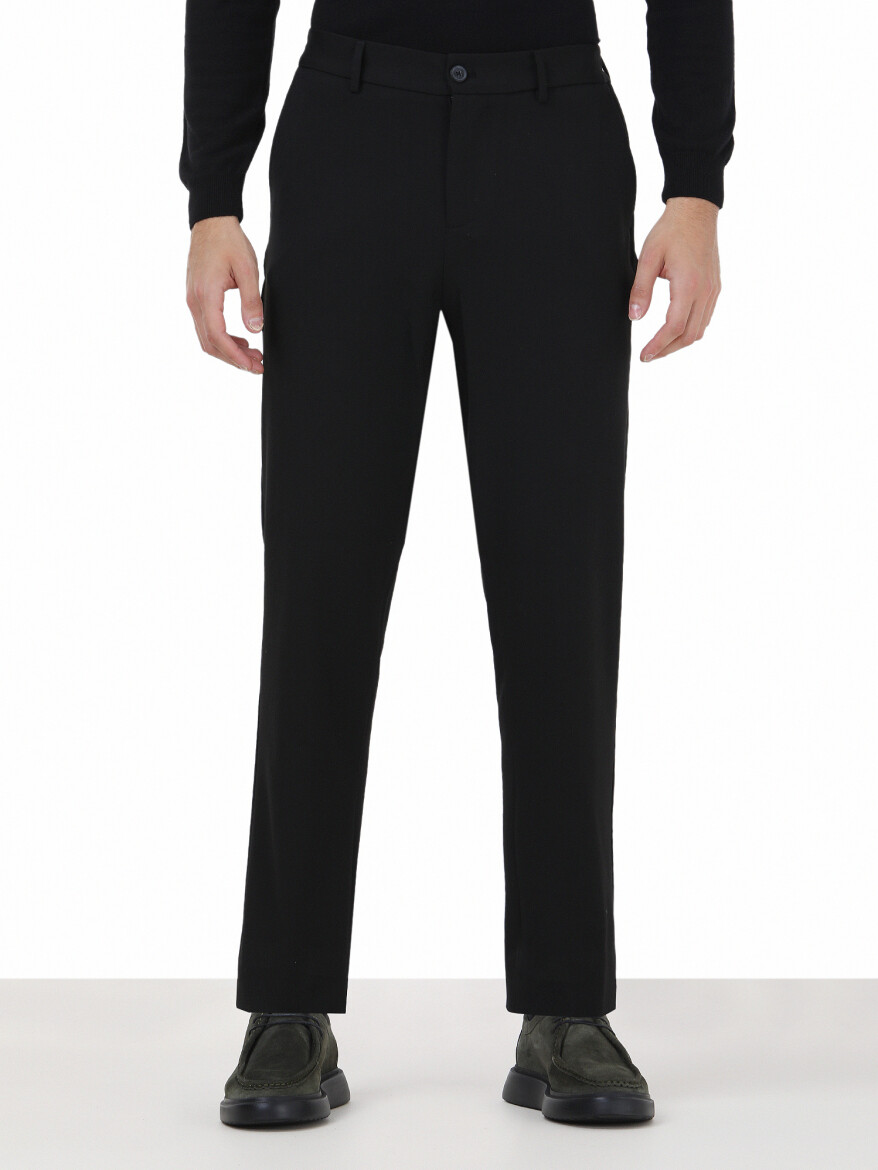 Black Weaving Carrot Fit Casual Trousers - 1