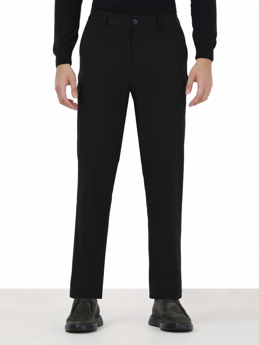 Black Weaving Carrot Fit Casual Trousers - 1