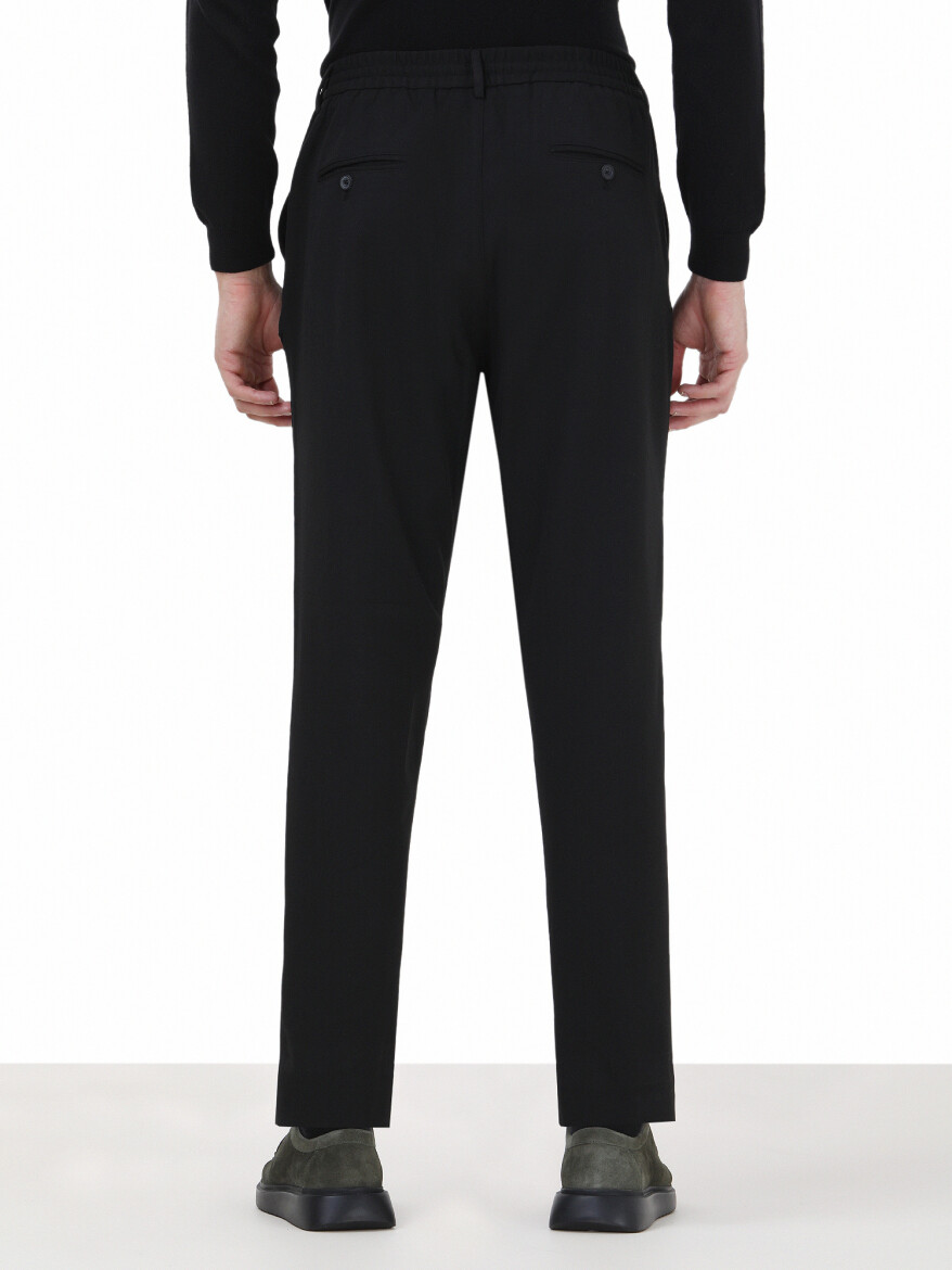 Black Weaving Carrot Fit Casual Trousers - 3