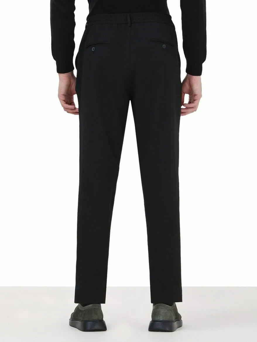 Black Weaving Carrot Fit Casual Trousers - 5