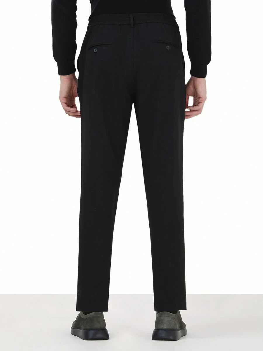 Black Weaving Carrot Fit Casual Trousers - 5