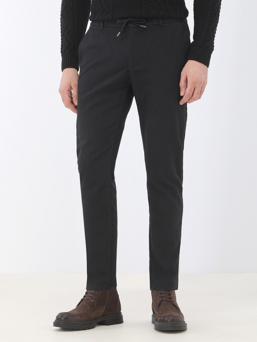 Black Weaving Jogging Fit Casual Cotton Blended Trousers - 1