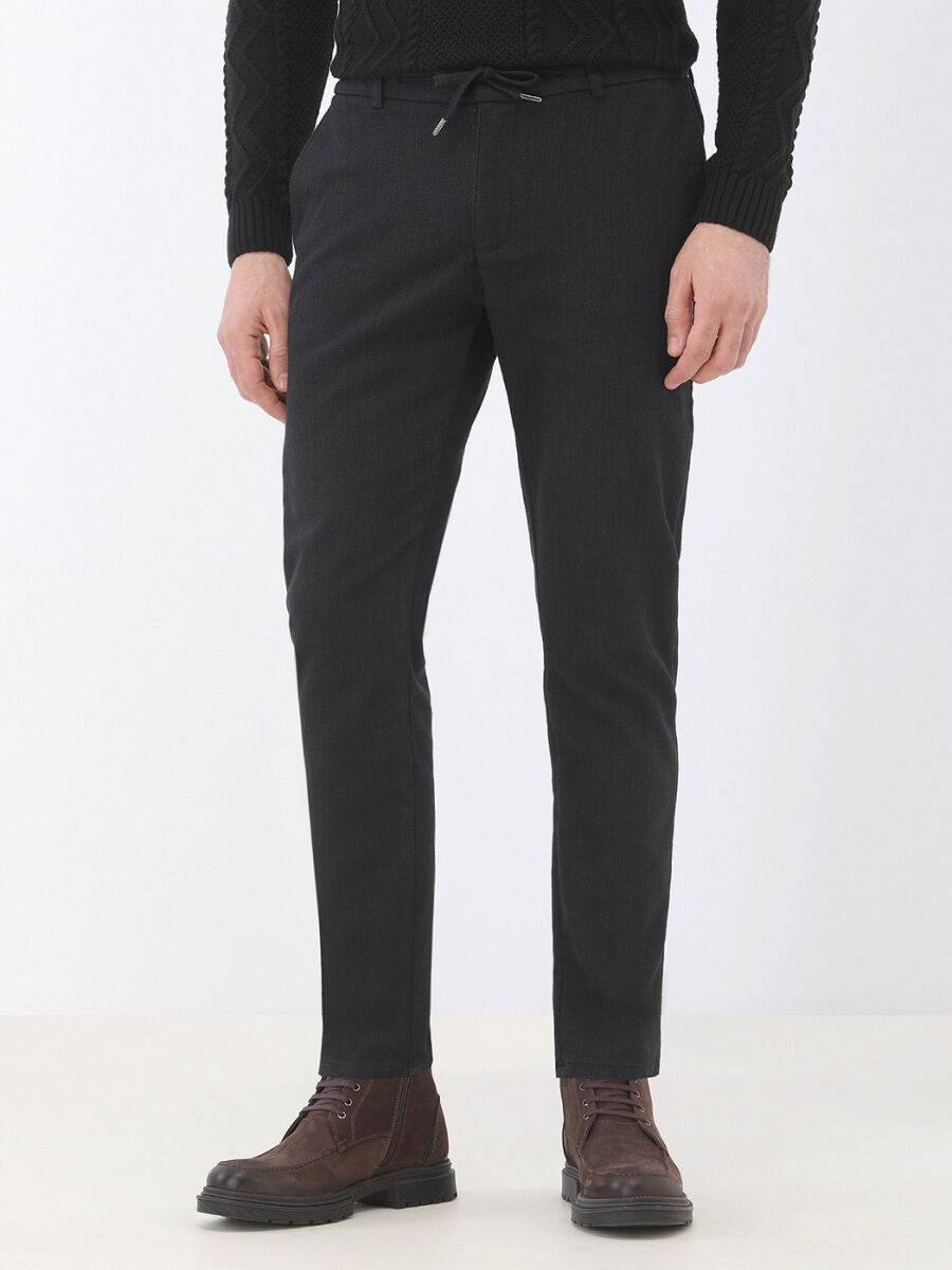 Black Weaving Jogging Fit Casual Cotton Blended Trousers - 1