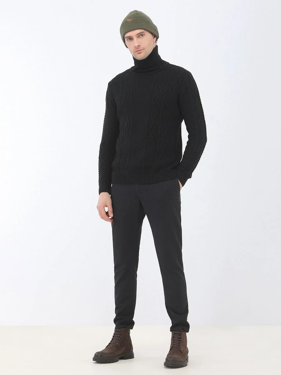 Black Weaving Jogging Fit Casual Cotton Blended Trousers - 4