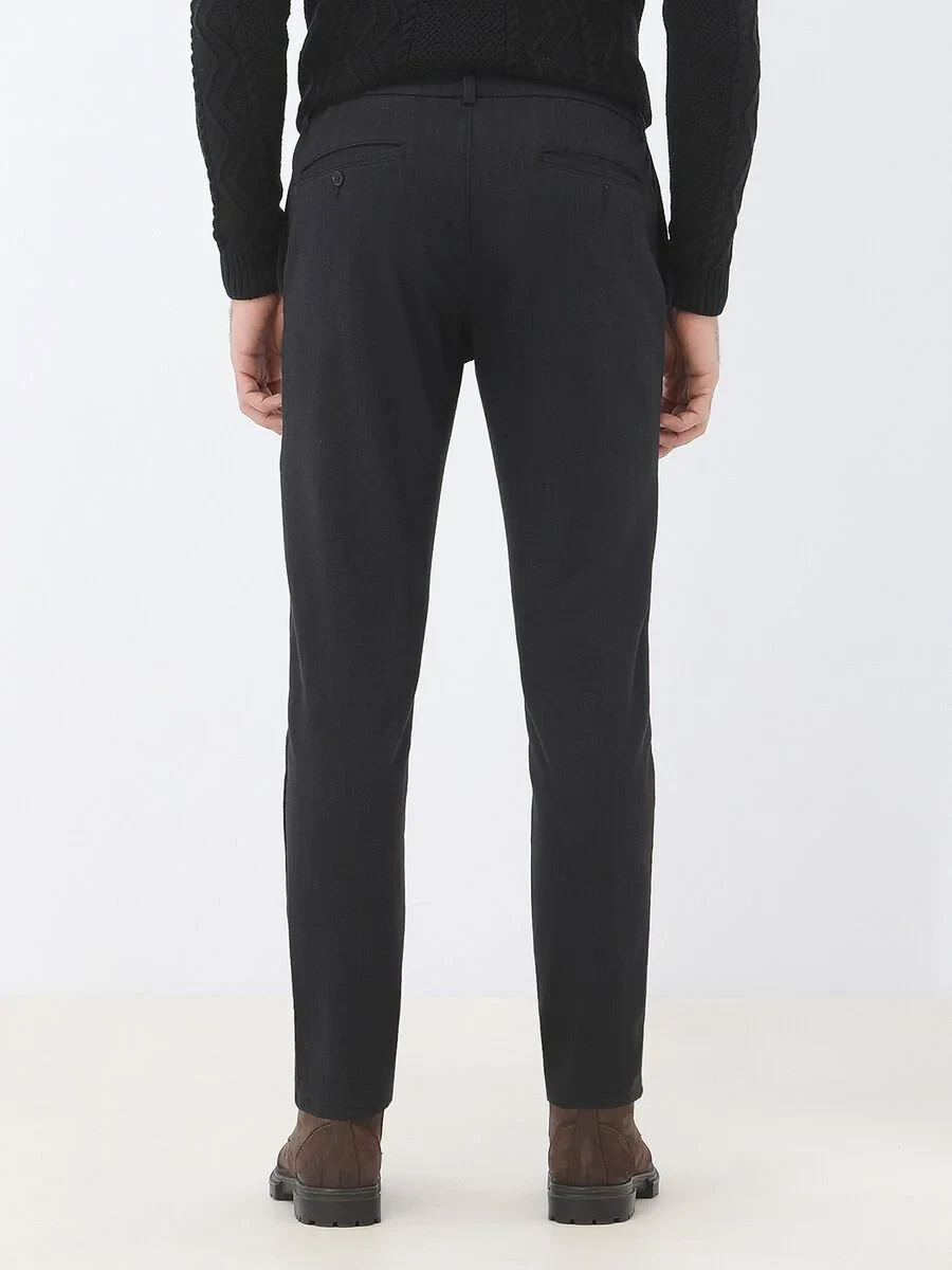 Black Weaving Jogging Fit Casual Cotton Blended Trousers - 5