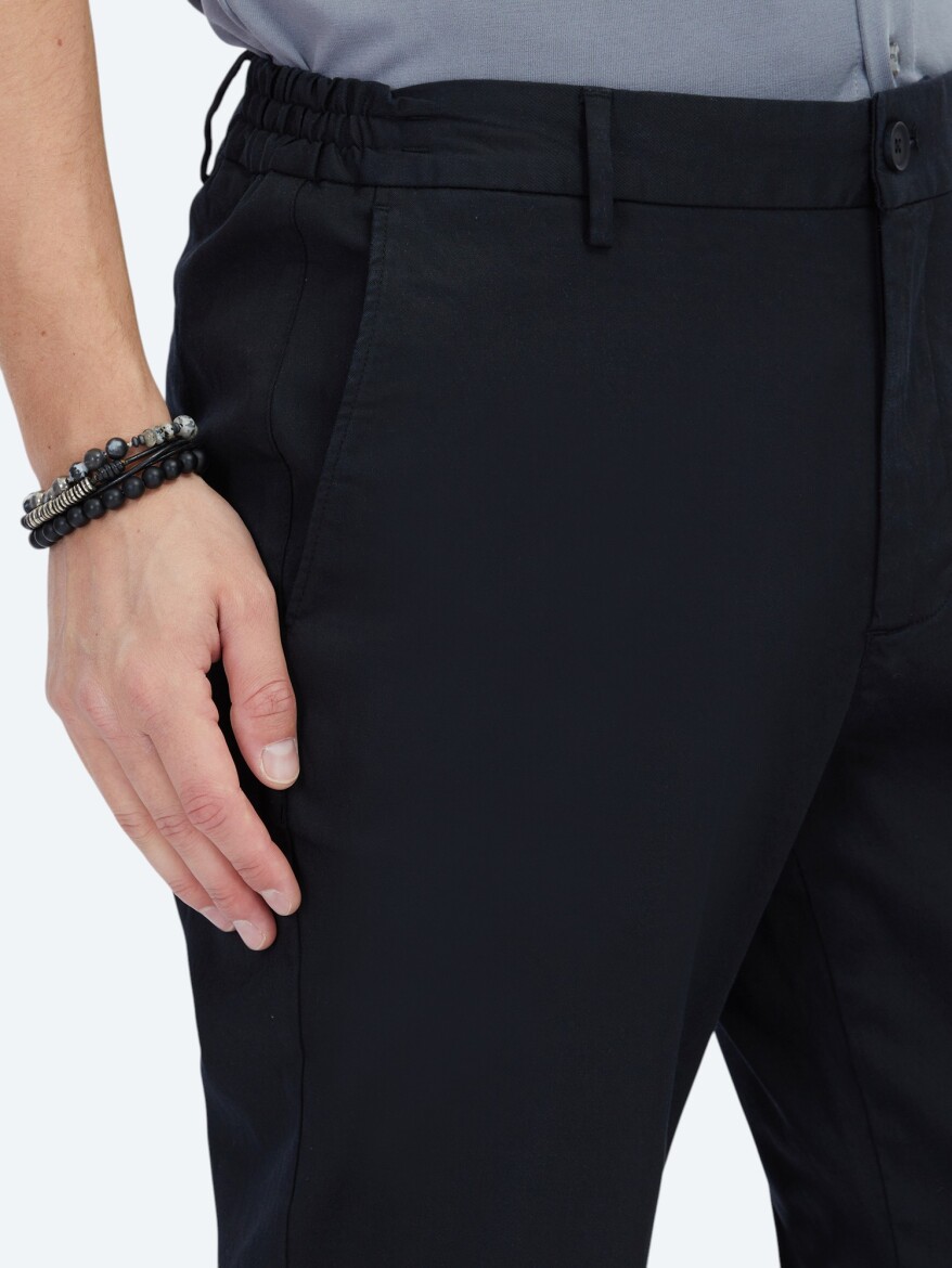 Black Weaving Jogging Fit Casual Cotton Blended Trousers - 4