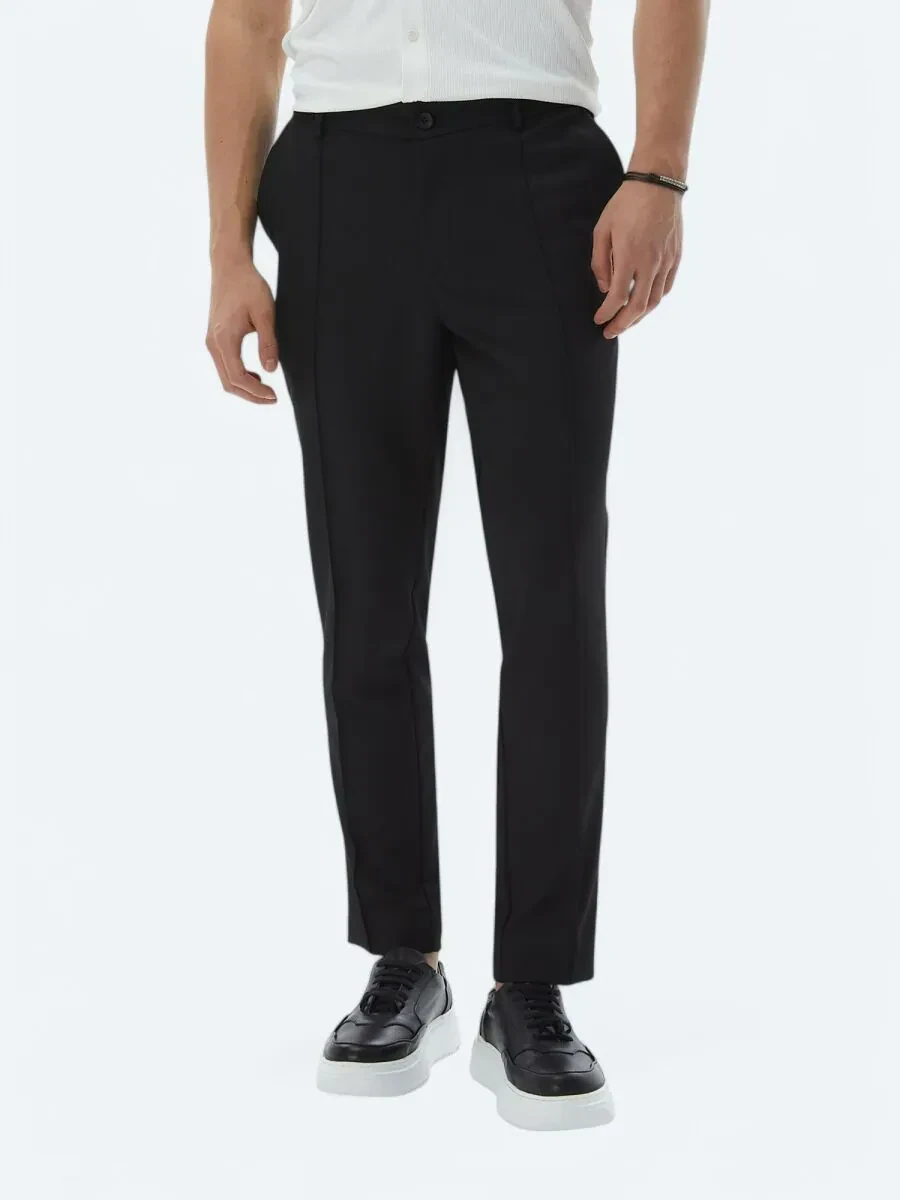 Black Weaving Jogging Fit Casual Trousers - 4